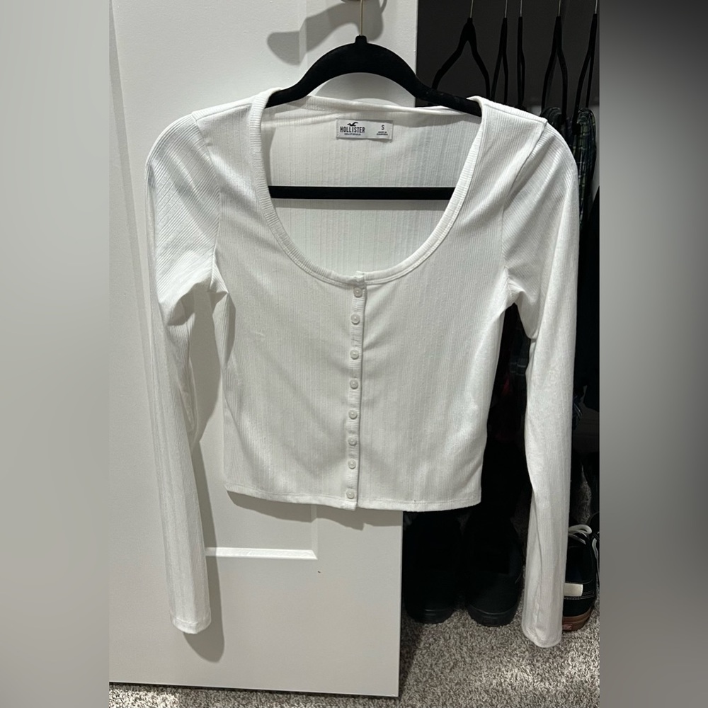 Hollister, long sleeve crop top